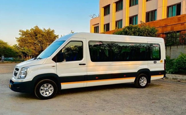 Urbania Tours